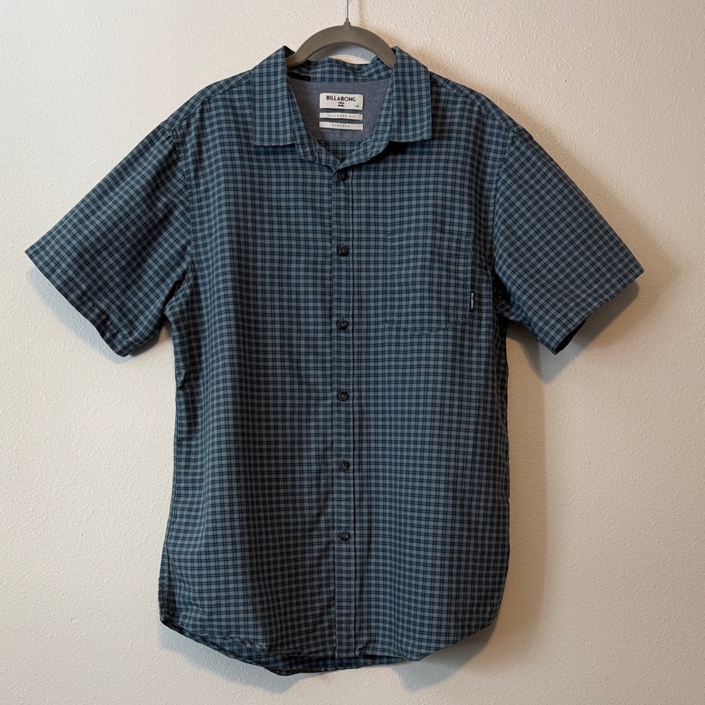 Billabong Men’s Teal and Navy Check Short-Sleeve Button-Down Shirt